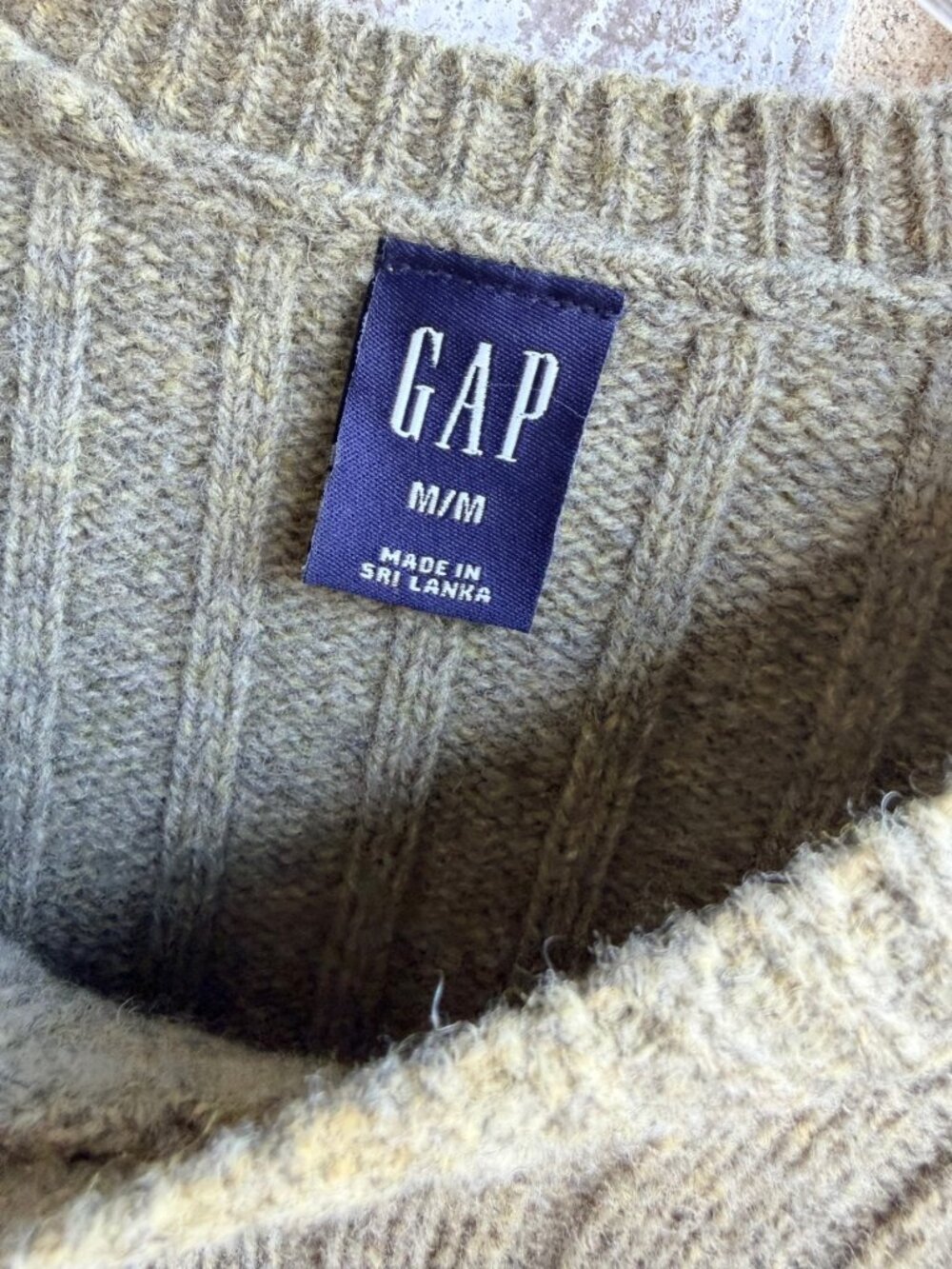 GAP 100% Lambswool Long Sleeve Crew Neck Ribbed Knit Sweater Men's Size M - Picture 3 of 8